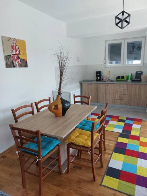 Skopje Family Business Apartment Bagian luar foto